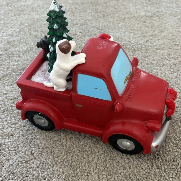 Musical Holiday Truck - Picture 5 of 6